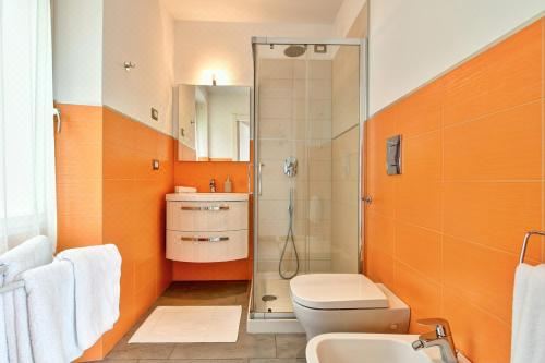 带湖景的双人间