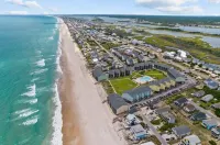 Gorgeous Beachfront Condo with Pool
