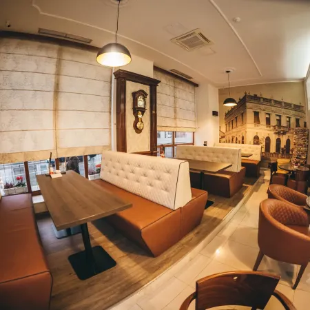 Hotel Bristol