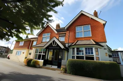The Corner House Hotel Hotele w: 