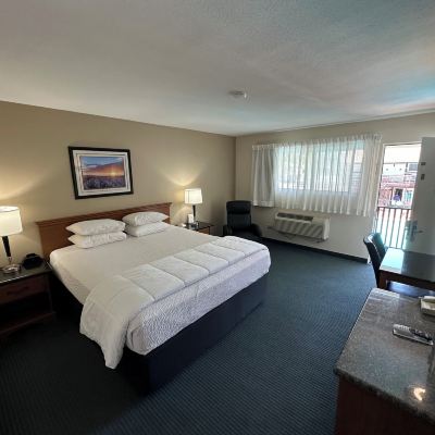 Standard Room, 1 King Bed Upstairs (1 King Bed Nonsmoking) King Frederik Inn Promo Code
