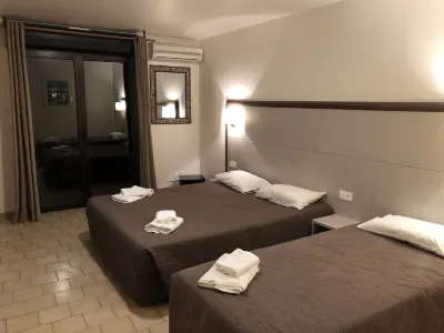 Hotel et Résidence Cala di Sole Hotele w: 
