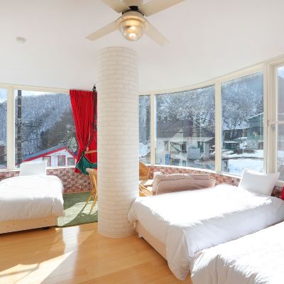 デラックスルーム（4名様用、洋室） リフトイン白馬五竜グローバルスキー場 クーポン