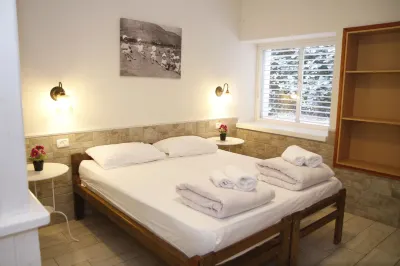 Bait Alfa Kibbutz Country Lodging Hotel a 