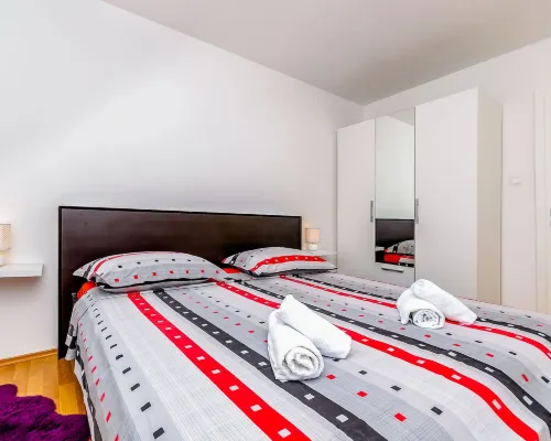 House Ivana Hotels in Vinisce
