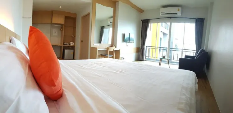 ห้องซูพีเรียร์ เตียงใหญ่ 1 เตียง