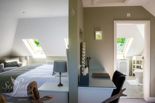 带海景的小型套房