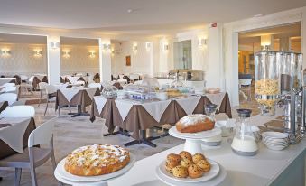 Hotel Du Lac Gardone Riviera - Housity