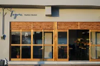 Tagore Harbor Hostel Hotele w: 