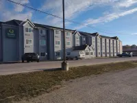 Quality Inn & Suites Caldwell I-77 Hotel di 