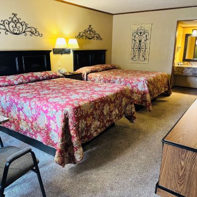 Standard Room, 2 Queen Beds, Smoking Interstate Inn Promo Code
