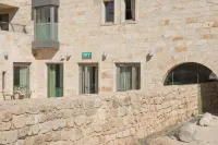 HI - Akko Knights Hostel Hotels in 