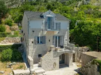 Villa GreyStone-House Podgora Charming with privat heated pool and romantic view Hotels in Podgora