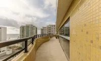 Fully Equipped Apartments in Building with Pool 400m from the Beach - Pzo
