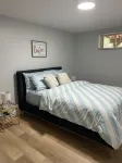 Charming 1-bedroom apartment in enchanting Moncton with WiFi