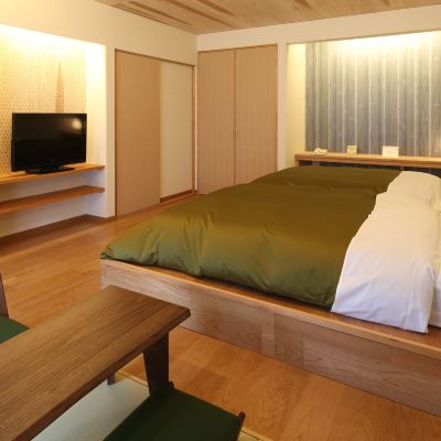 Twin + Flooring (12 Tatami) With Open-Air Bath, Detached [Japanese-Western Room] [Non-Smoking] 露天風呂付き離れの宿　南阿蘇俵山温泉旅館　竹楽亭 クーポン