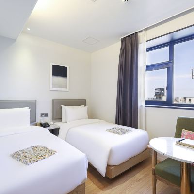 Deluxe Twin Room (Netflix) No.25 호텔 기장연화리점 쿠폰