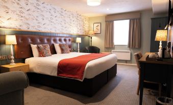 Berkshire Arms by Chef & Brewer Collection - Housity