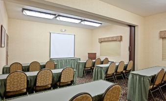 Holiday Inn Express Wenatchee