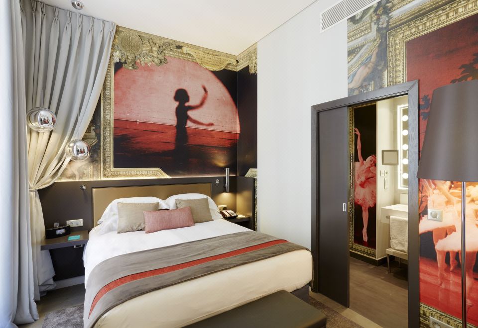 Hotel Indigo PARIS - OPERA by IHG1 Queen Bed Standard