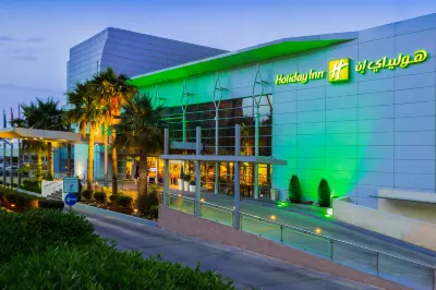 Holiday Inn SUITES KUWAIT SALMIYA by IHG Hotele w: 
