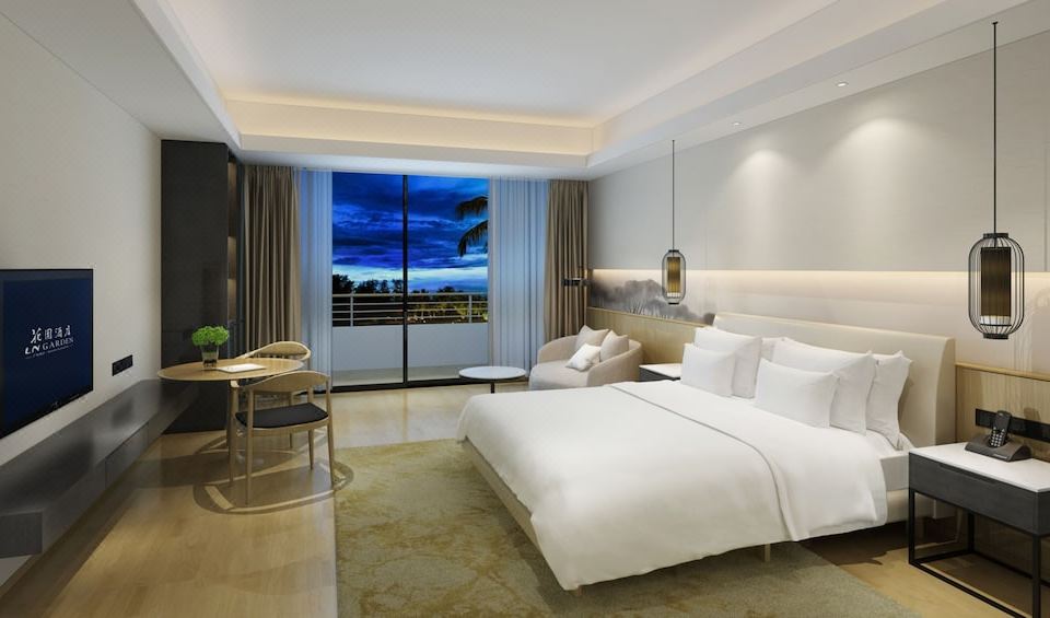 豪華園景大床房