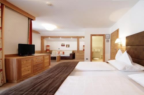 带阳台的三人房