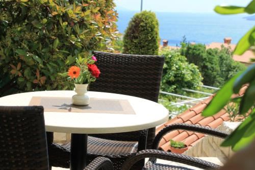 高级一卧室海景公寓 - 带露台