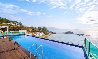 Namhae Lounge 32 Resort A