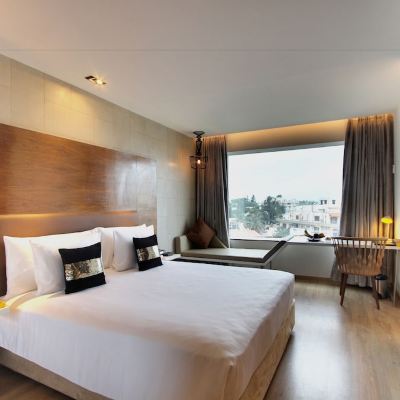 Superior Room with City View