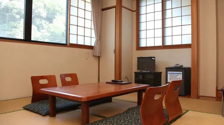 料亭・旅館 半月庵 部屋