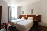 Grande Pensão Residencial Alcobia