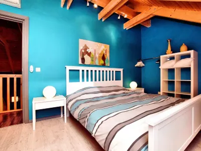 Beautiful Villa with Heated Outdoor Pool, Sauna, Hot Tub in Forest Hotels in 