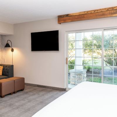 Standard Room, 1 King Bed, Accessible Bathtub Cherry Valley Hotel, BW Premier Collection Promo Code
