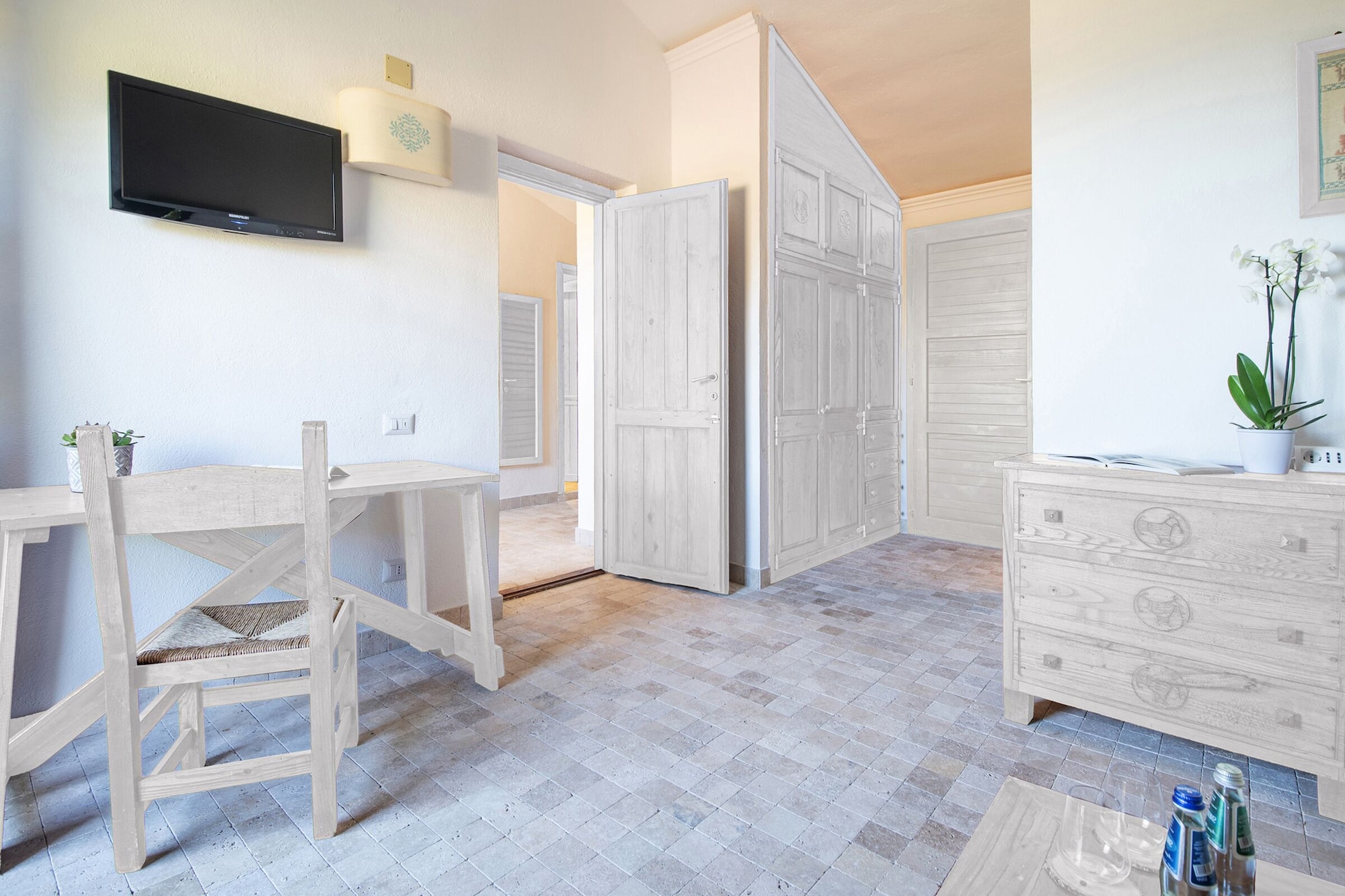 两卧室连接家庭房