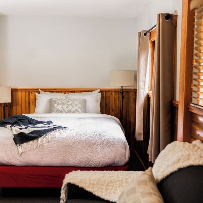 Pioneer's Cabin Miette Mountain Cabins Promo Code