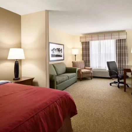 Baymont Inn & Suites by Wyndham Morrow/Atlanta I-75 South Отели в г. Морроу