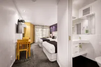 Tides Hotel Hotel a 