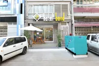 Hotel Bond