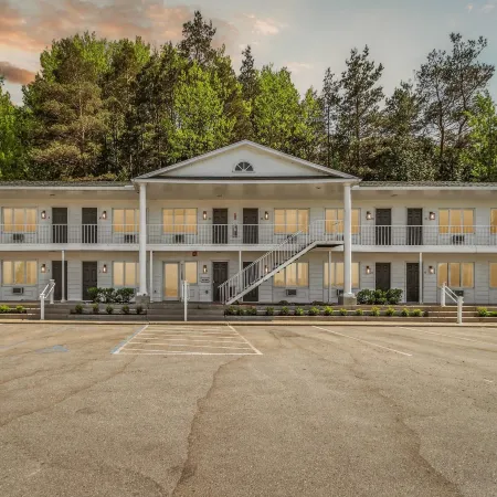 Bay Inn of Petoskey Отели в г. Петоски