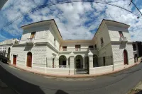 Hotel la Perla Leon Hotels in 