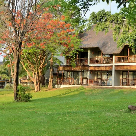 Cresta Mowana Safari Resort & Spa