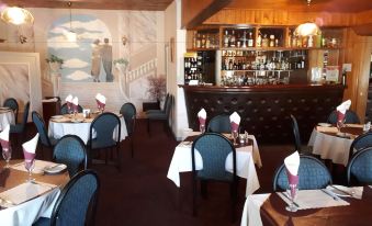 Bordertown Motel - Housity