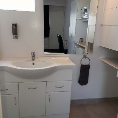 Queen Room Alexander Motel Promo Code