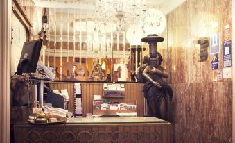Hotel Dato - Housity