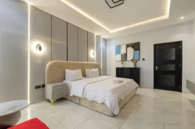 City Nest Apartment Hotele w: 