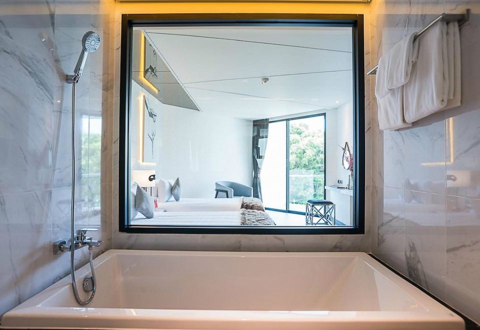 Mera Mare PattayaDeluxe Twin Room With Sea View