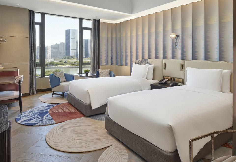 精品湖景双床房