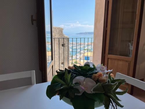 La Rupe Apartments Tropea Three-Bedroom Apartment