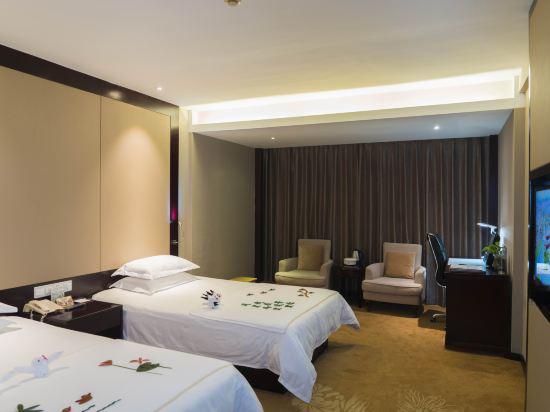 Overseas Chinese Hotel豪华双床·求学求财求平安主题房